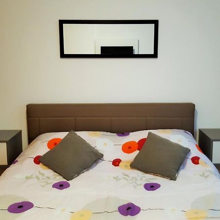 Bright & Cozy Pula Apartman Kültér fotó