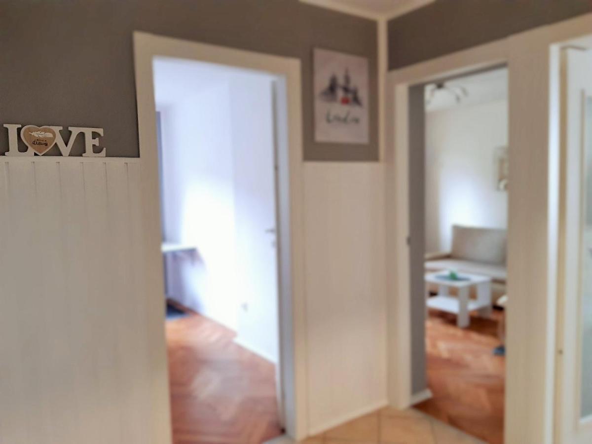Bright & Cozy Pula Apartman Kültér fotó