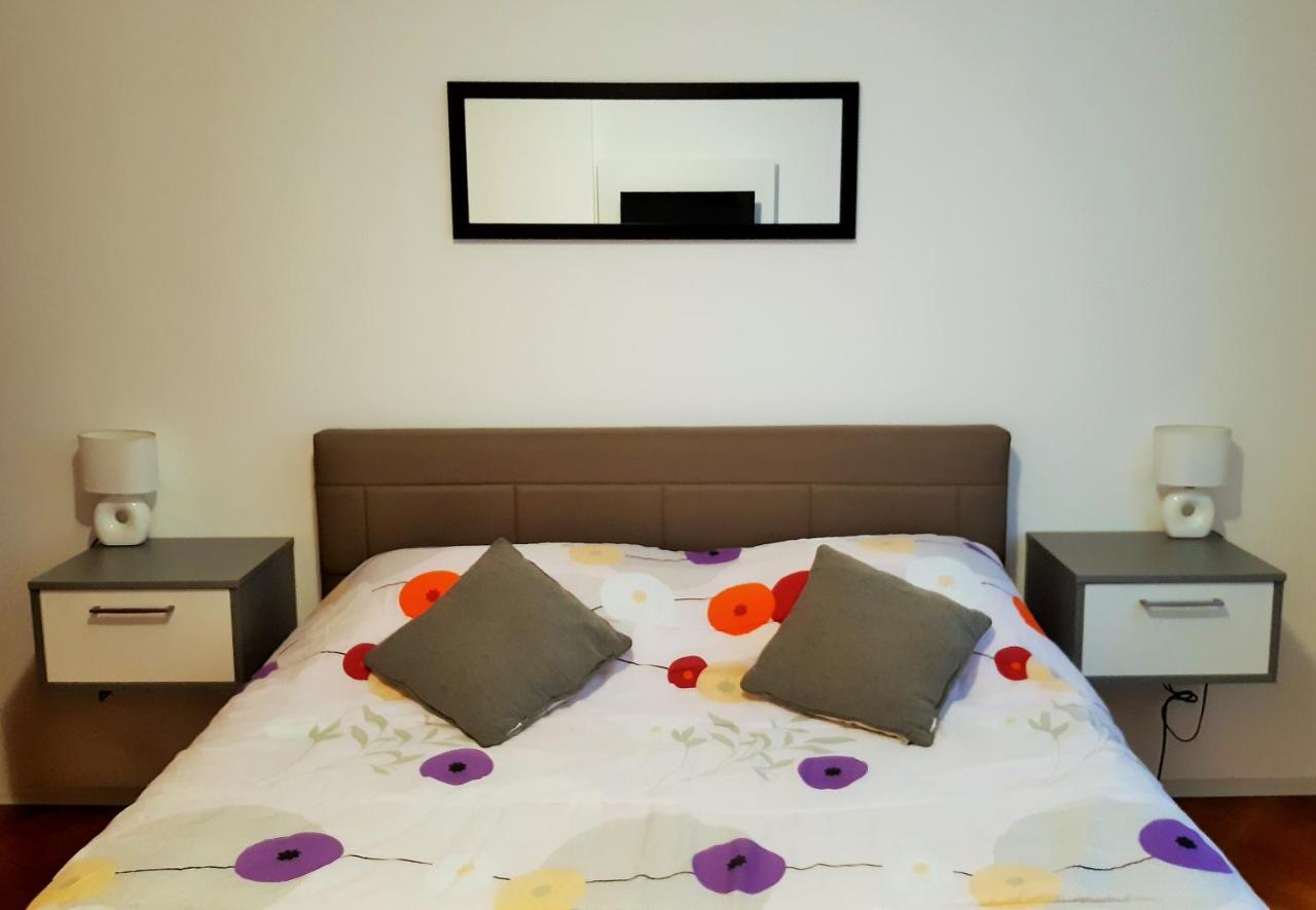 Bright & Cozy Pula Apartman Kültér fotó